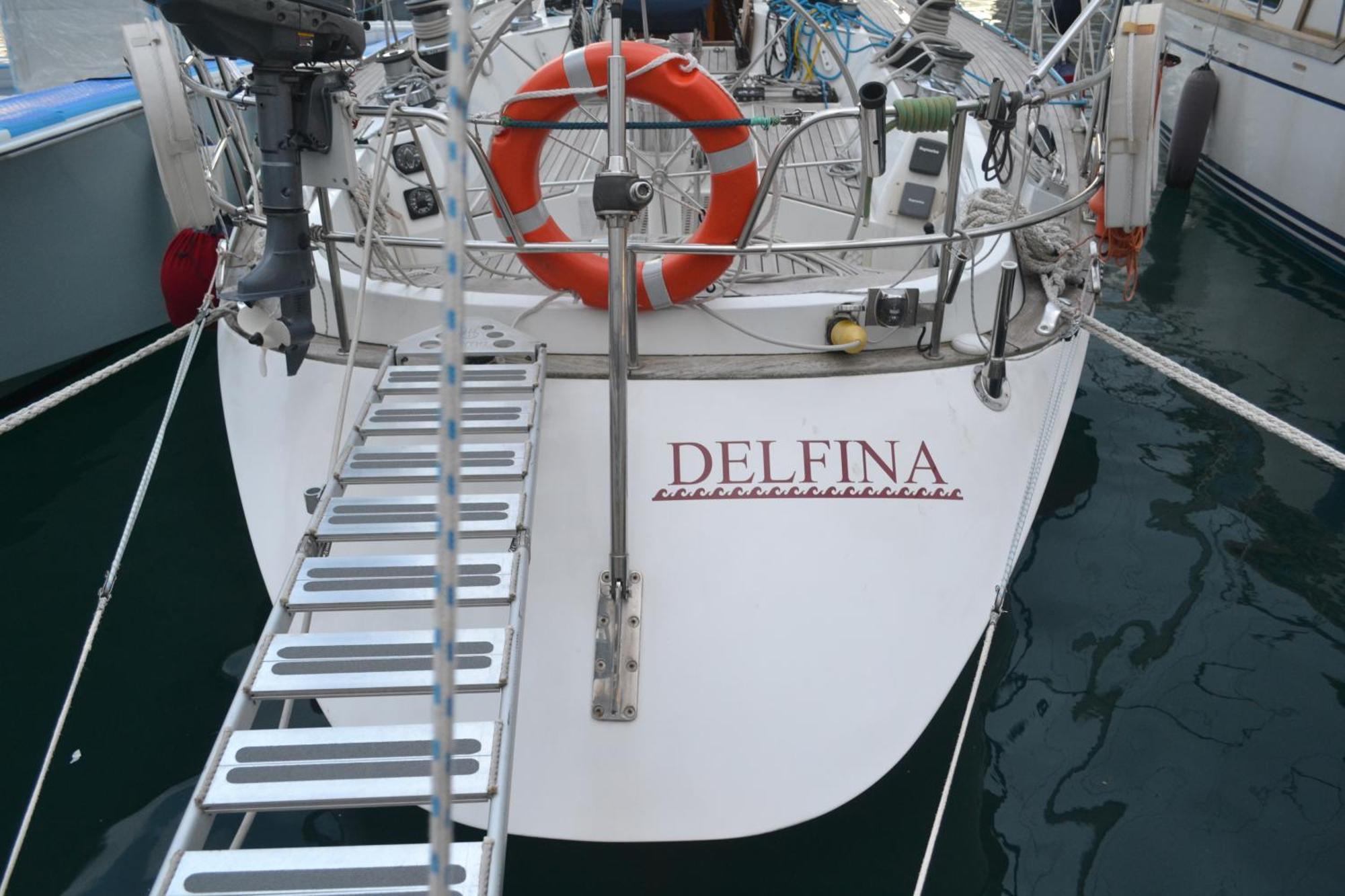Botel Sailing Delfina