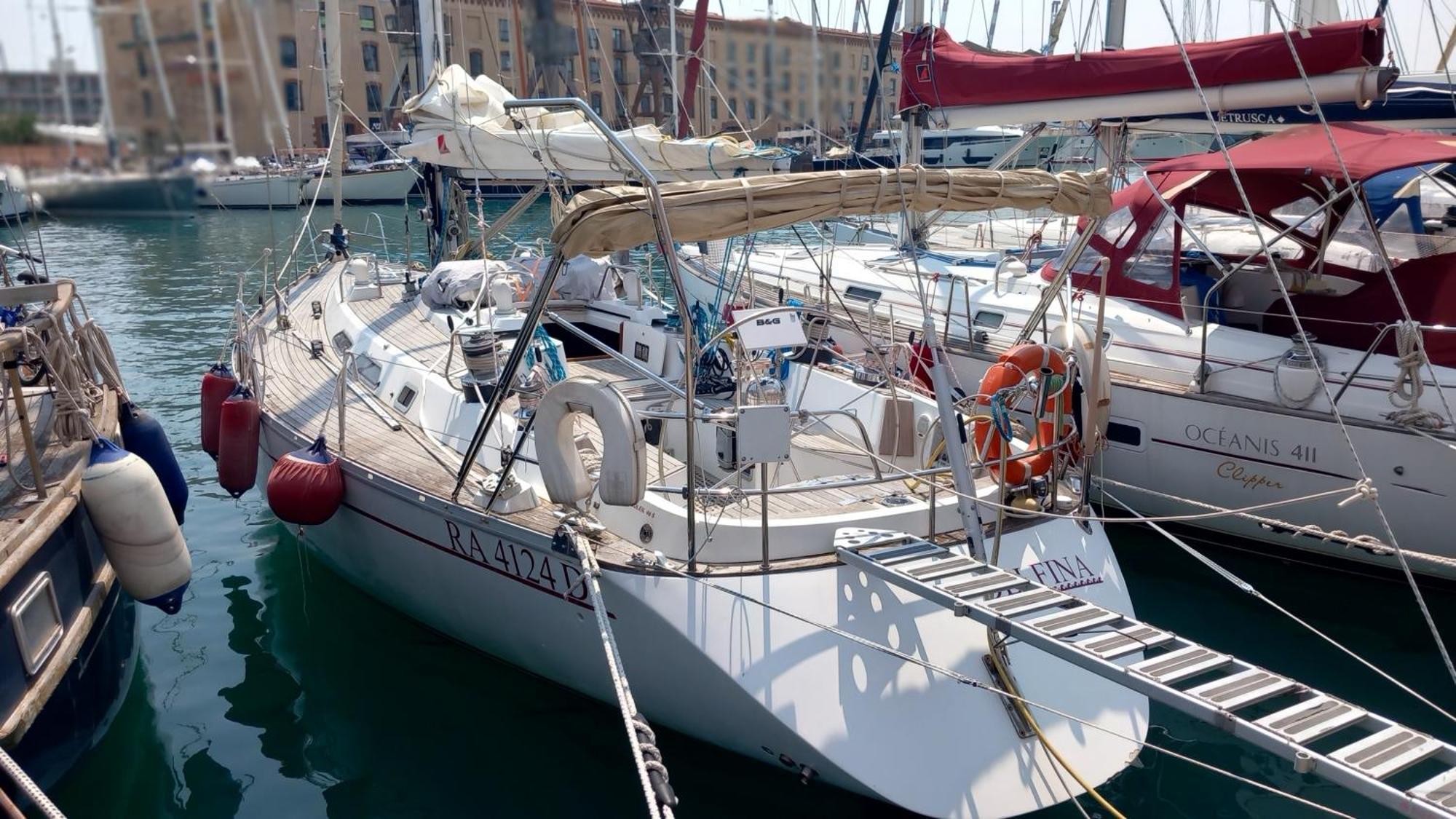 Sailing Delfina *